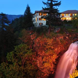 Columbia Cliff Villas Hotel | Hood River | Photo Gallery - 1